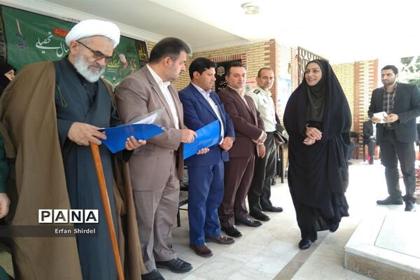مراسم نمادین آغاز سال تحصیلی در قائمشهر