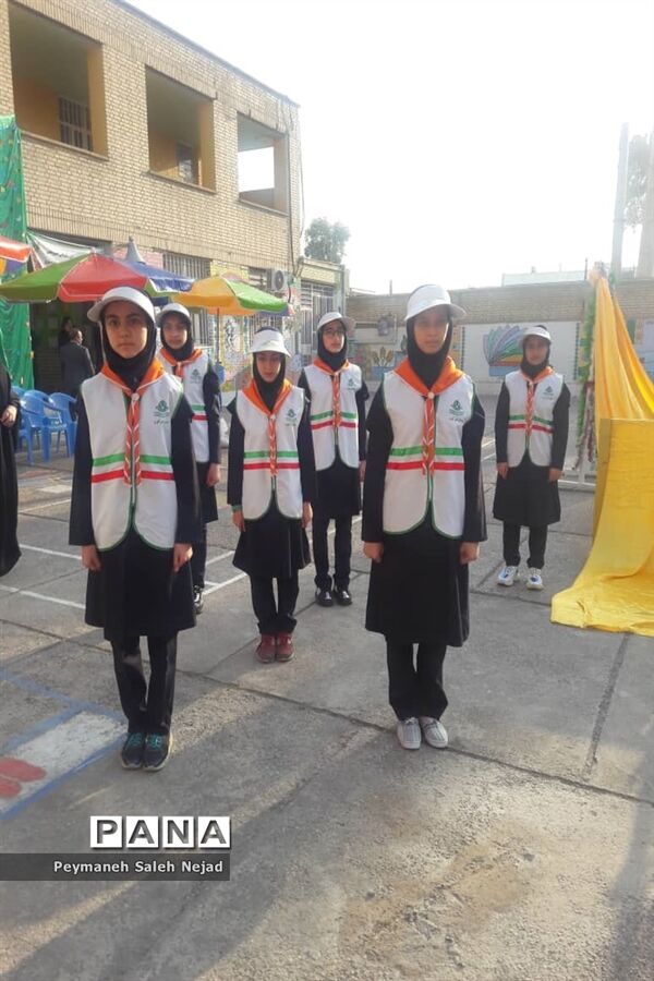 آیین نواخته شدن زنگ مهر در شوشتر