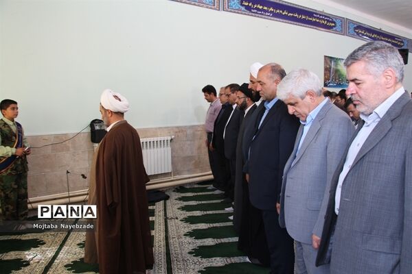 نواخته شدن زنگ مهر در آموزشگاه دخترانه دانش سبزوار