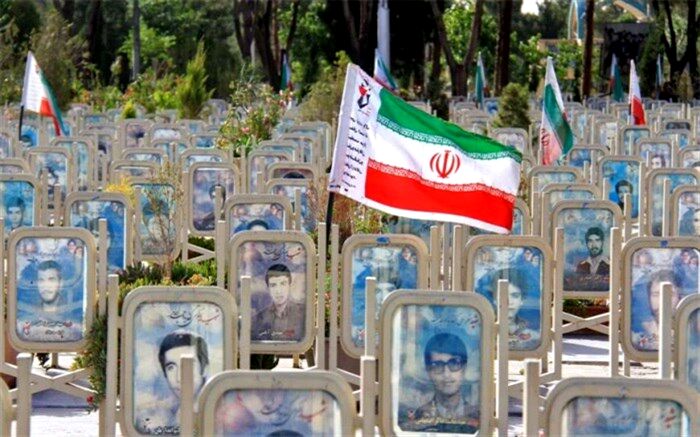 غبارروبی و عطرافشانی مزار شهدای گلستان شهدا  در "نیم پلاک" انجام می شود