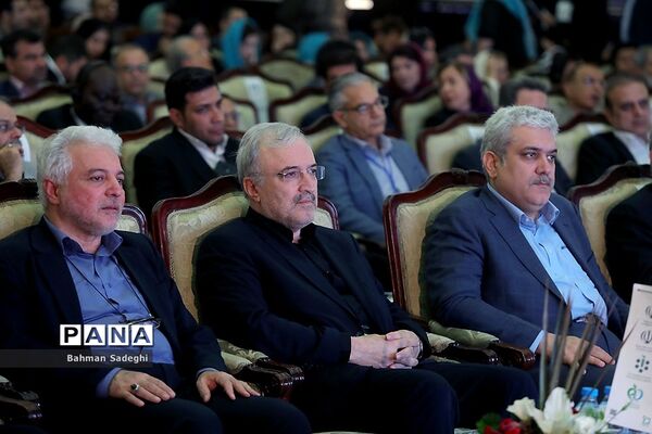 افتتاح پنجمین نمایشگاه بین المللی ایران فارما