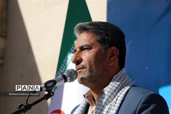 آیین بزرگداشت هفته دفاع مقدس در اداره‌کل آموزش و پرورش شهرستان‌های استان تهران