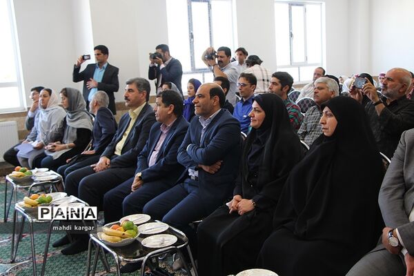ساخت یک مدرسه توسط سازمان ریلیف اینترنشنال در یزد