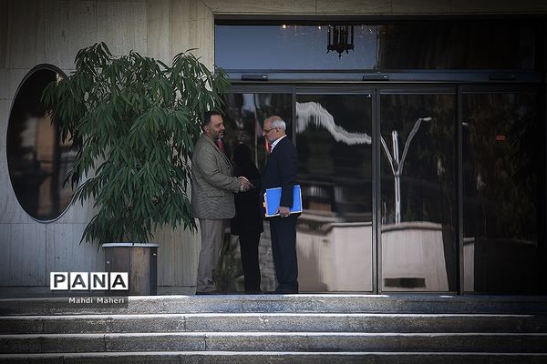 حاشیه جلسه هیات دولت