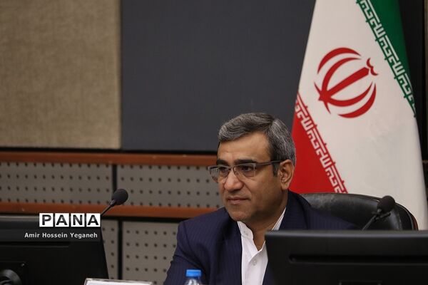 نشست مشترک بانک مرکزی با دبیرخانه شورایعالی مناطق آزاد تجاری، صنعتی و ویژه اقتصادی و فعالان اقتصادی