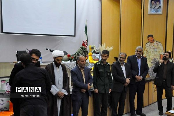 شب شعر و خاطره شوق شهادت به مناسبت هفته دفاع مقدس