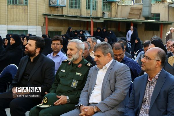 تشیع پیکر شهید گمنام در صبحگاه مشترک بسیج فرهنگیان تهران