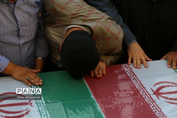 تشیع پیکر شهید گمنام در صبحگاه مشترک بسیج فرهنگیان تهران