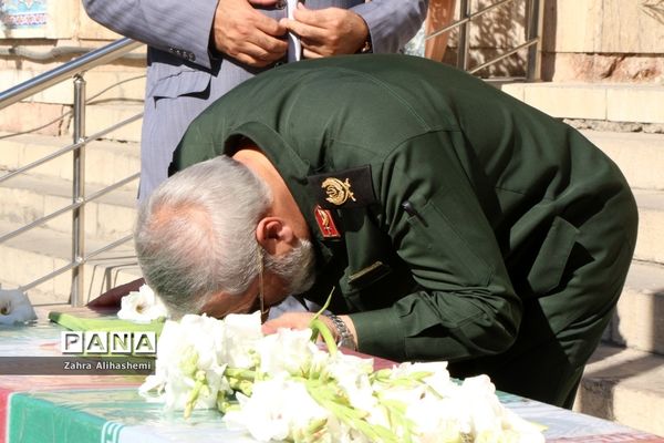 تشیع پیکر شهید گمنام در صبحگاه مشترک بسیج فرهنگیان تهران