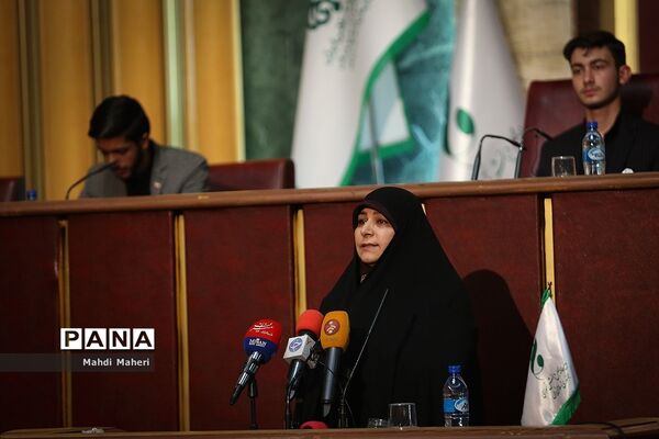 دومین نشست نهمین مجلس دانش آموزی - 2