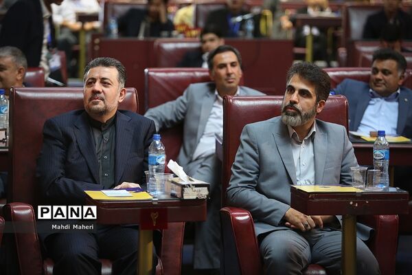 دومین نشست نهمین مجلس دانش آموزی - 2