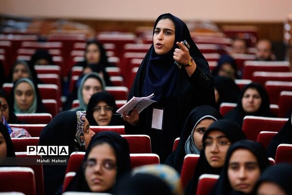اختتامیه دومین نشست نهمین دوره مجلس دانش‌آموزی