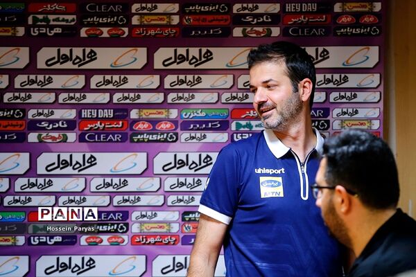 نشست خبری مربیان استقلال و پرسپولیس پیش از بازی دربی