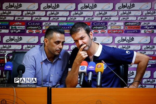 نشست خبری مربیان استقلال و پرسپولیس پیش از بازی دربی