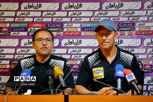 نشست خبری مربیان استقلال و پرسپولیس پیش از بازی دربی