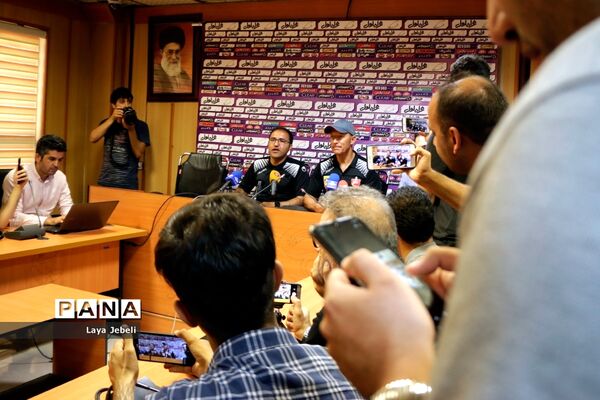 نشست خبری مربیان استقلال و پرسپولیس پیش از بازی دربی