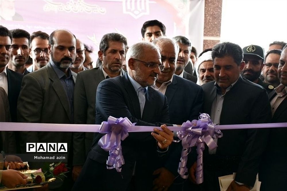 آیین افتتاح 72 باب مدرسه با حضور وزیر آموزش و پرورش در شهرستان ثلاث باباجانی