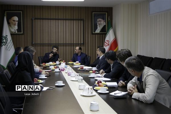 اولین شورای سیاست‌گذاری کمیته امداد امام خمینی(ره) و سازمان دانش‌آموزی