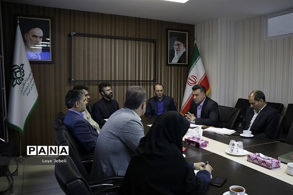 اولین شورای سیاست‌گذاری کمیته امداد امام خمینی(ره) و سازمان دانش‌آموزی