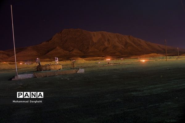 نمایشگاه هفته دفاع مقدس در قم