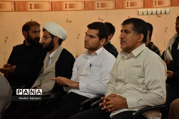 برگزاری شب شعر ایثار و مقاومت به‌مناسبت  هفته دفاع مقدس در امیدیه