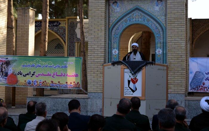 آمریکا ومتحدانش که دنبال بهانه برای حمله به ایران هستند، یکبار دیگر دفاع مقدس را مطالعه کنند