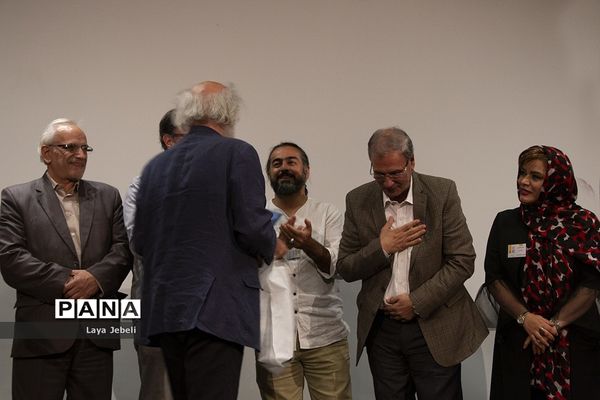 افتتاحیه هفتمین جشنواره فیلم مستقل خورشید با گرامیداشت سینمای کیانوش عیاری