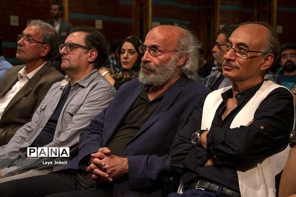 افتتاحیه هفتمین جشنواره فیلم مستقل خورشید با گرامیداشت سینمای کیانوش عیاری