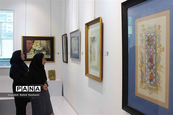 برگزاری نمایشگاه هنرهای تجسمی فرهنگیان و دانش‌آموزان ناشنوای فارس در نگارخانه ایمان و اندیشه