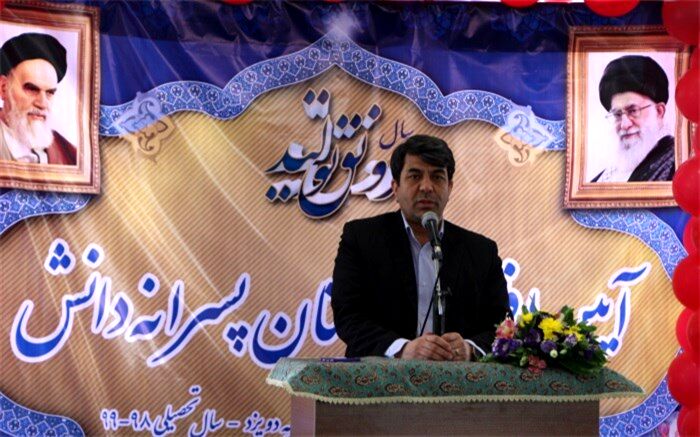 استاندار یزد: امروز فضای خوبی برای ارائه خدمت به پناهندگان درزمینه تحصیل دراستان یزد فراهم شده است