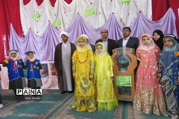 تقسیم عاطفه‌ها در جشن عاطفه‌های نی ریز