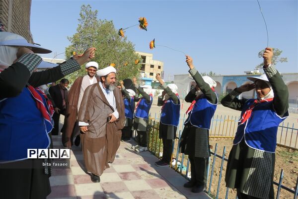 تقسیم عاطفه‌ها در جشن عاطفه‌های نی ریز