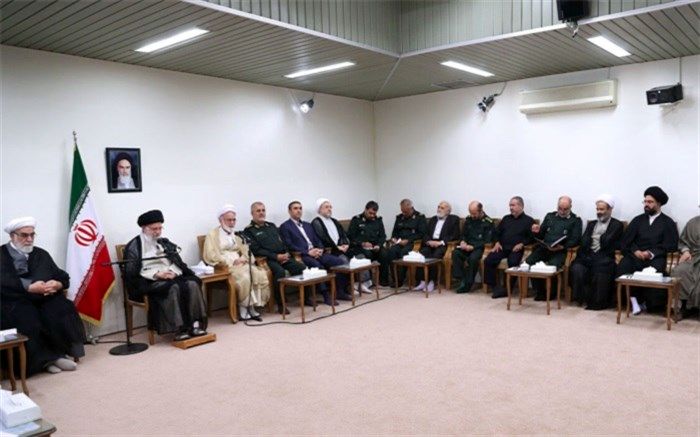رهبر انقلاب : یاد شهیدان در کشور امیدبخش و جهت‌بخش است
