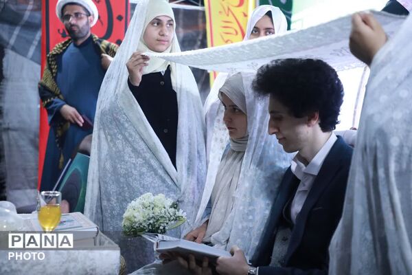 میدان فلسطین میزبان جشن عقد یکی از زوج های جانفدای تهرانی