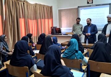 لحظاتی با طعم شیرین آموزش خبرنگاری در کانون شهید فهمیده کرج