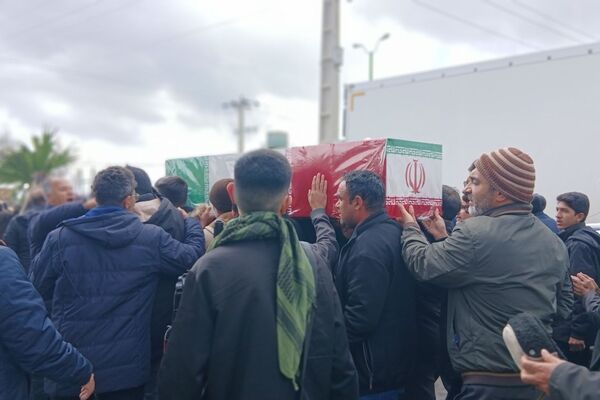 مراسم تشییع شهید مدافع وطن داود خزایی در شهر فیروزان