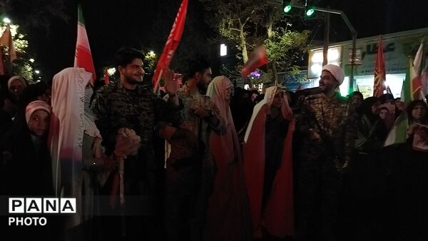 حضور عروس و داماد های جانفدا در رژه اقتدار جانفدایان ایران نیشابور 