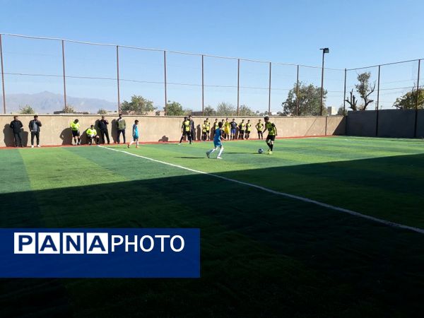 برگزاری مسابقات فوتبال به مناسبت ایام فاطمیه در خلیل آباد 