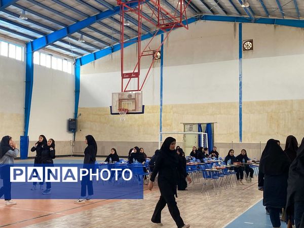 حضور دانش آموزان دبیرستان ۱۵خرداد در اردوی راهیان پیشرفت 