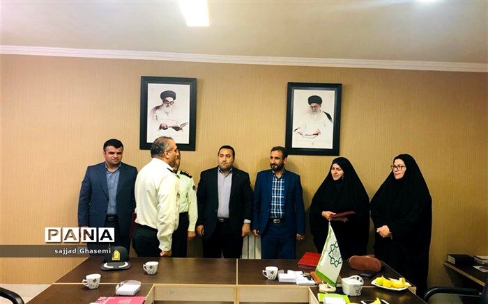 نشست صمیمی نیروی انتظامی با شورای اسلامی