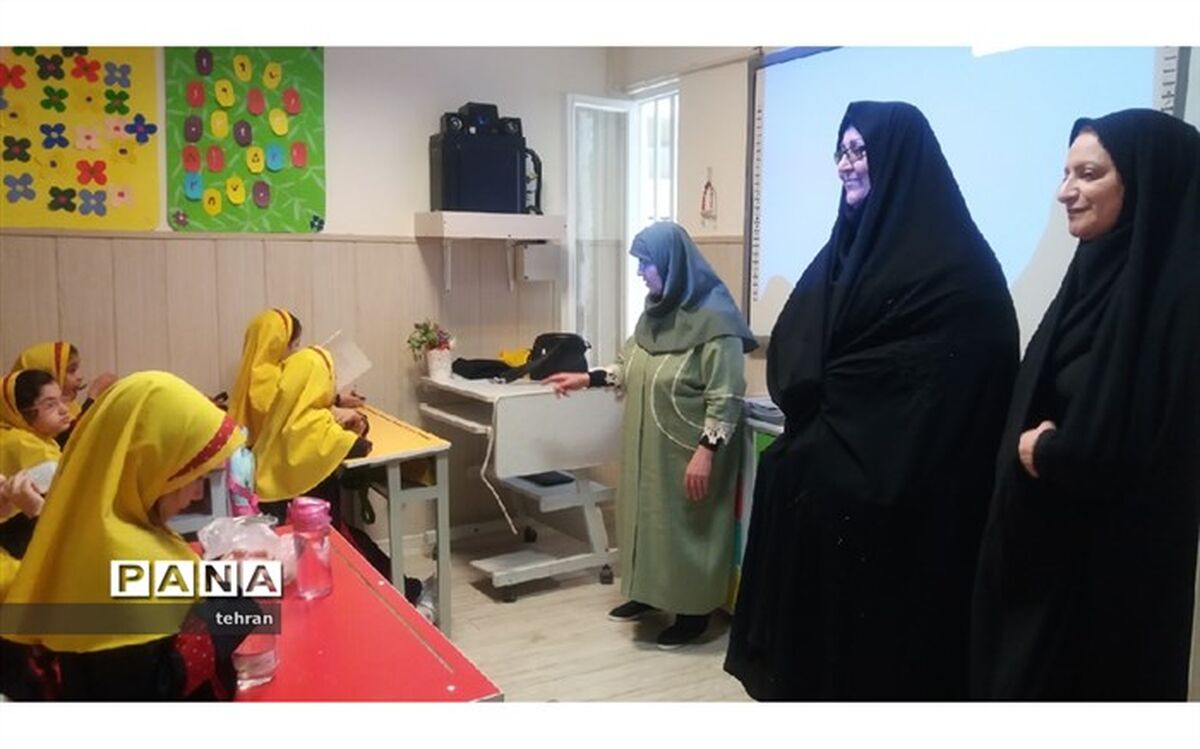 بازدید معاون پرورشی منطقه۱ از میان وعده غذایی دانش آموزان