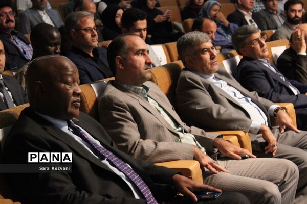 نشست هم‌اندیشی تجار و بازرگانان اسلامشهر با اتاق بازرگانی ایران و آفریقا