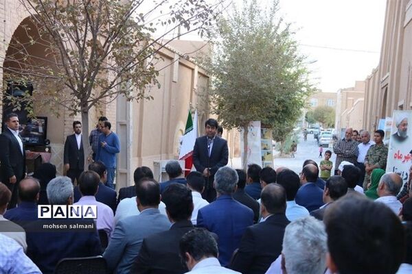 بازدید استاندار یزد از نمایشگاه توانمندی روستاهای میبد
