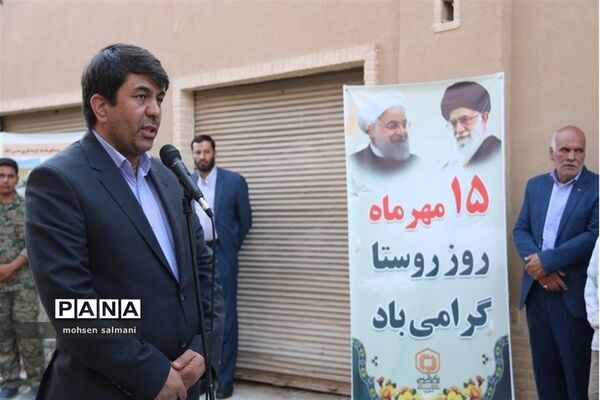 بازدید استاندار یزد از نمایشگاه توانمندی روستاهای میبد