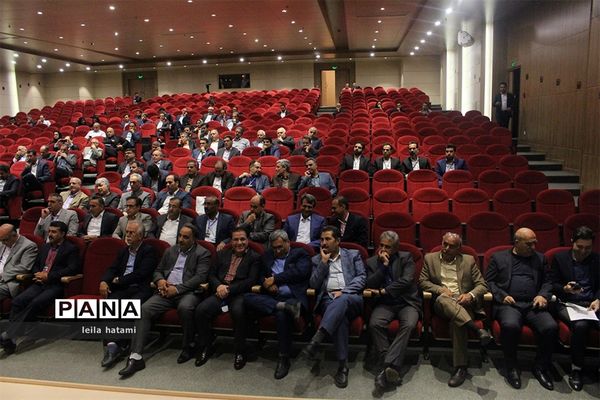 همایش معاونان تولیدات گیاهی و مدیران باغبانی سراسر کشور