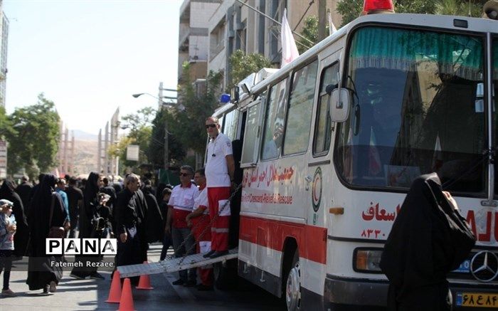 پذیرش روزانه بیش از یک‌هزار زائر در درمانگاه‌های هلال احمر در کاظمین