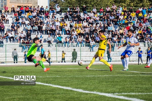 دیدار تیم‌های نود ارومیه و ملوان بندرانزلی