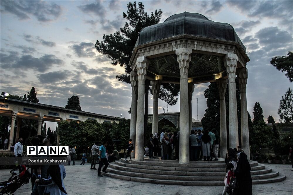 ویژه برنامه‌های شهرداری شیراز در یادروز حافظ