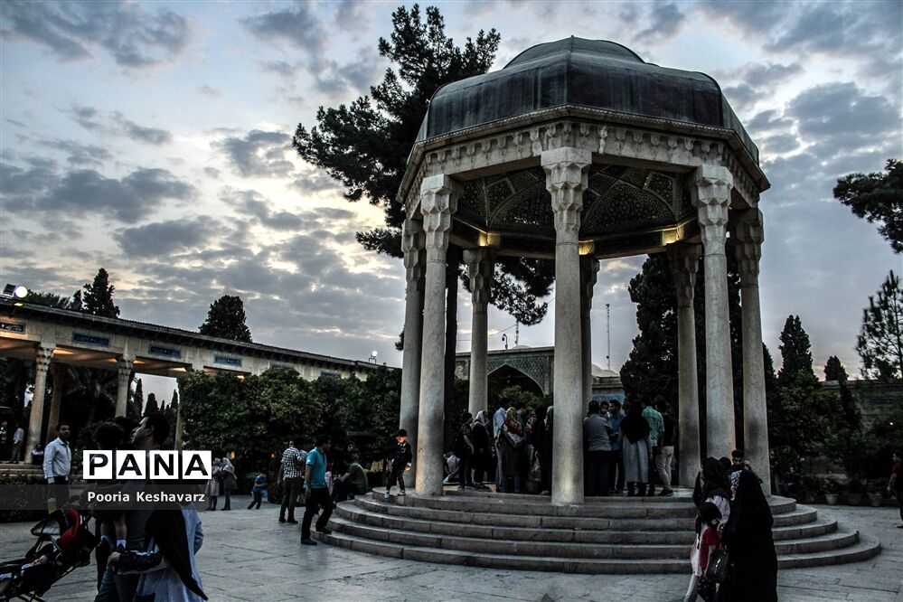 ویژه برنامه‌های شهرداری شیراز در یادروز حافظ