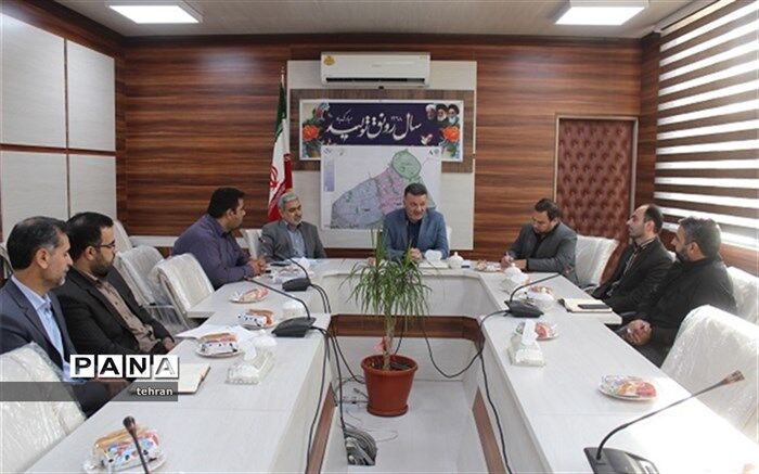 دیدار حنیف نیا با نماینده هیئت نظارت و نماینده فرماندار